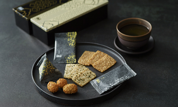 美しい化粧缶にうっとり。使い勝手◎のおかきギフト