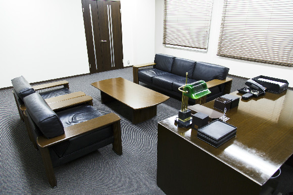 1.	Where「どこで手土産を渡せばいい?」