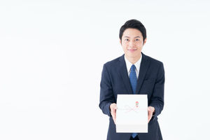 【2026最新版】大切な贈り物に。失敗しない手土産「のし」のルールとマナー