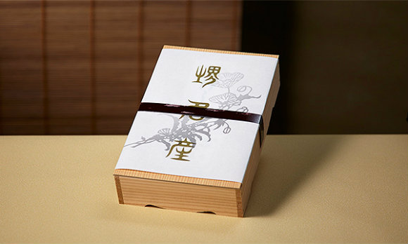 秘書に訊いた高級感があると感じた一品 ~桐箱などに入っている~
