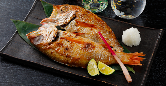 旬の時期に獲れたのどぐろを目利き厳選