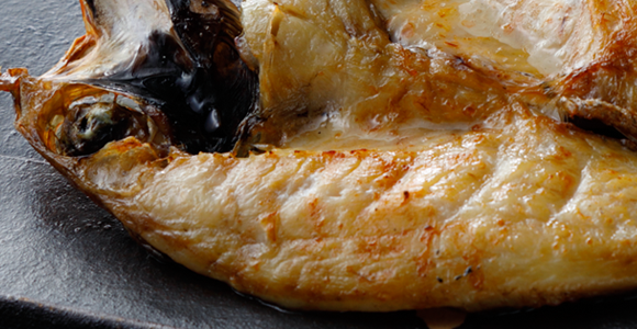 ひものとは思えないほど、上質な脂の乗った柔らかな身