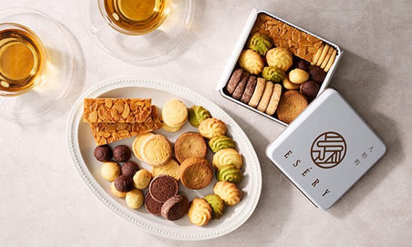 フレンチレストランの上品なクッキー缶