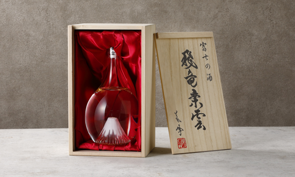 富士の酒「飛竜乗雲」の箱画像