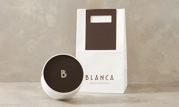 BLANCA バスクチーズケーキ(プレーン)の紙袋画像