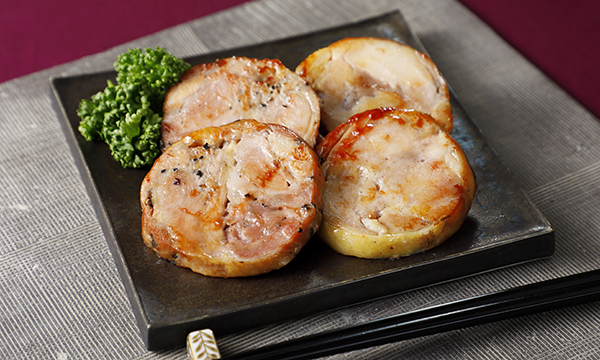 比内地鶏無添加ブロックハム250g2本セット・秋田杉箱入りの内容画像