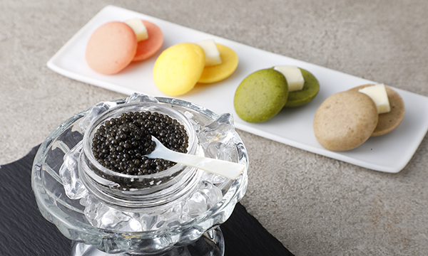 MIYAZAKI CAVIAR 1983 (12g)& ブリニの内容画像