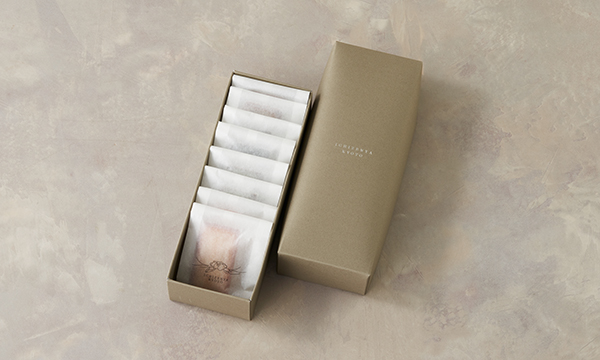 京を贈るフィナンシェ　味凛 MIRIN ～薫りの調べ～　風呂敷花結びの箱画像