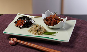 料亭のご馳走 楓 (ちりめん山椒、きんぴらまぐろ、松茸昆布)