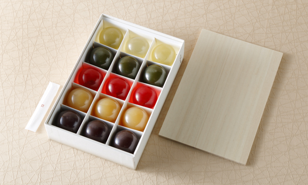 発酵さしすせそ羊羹 五季 15個入り の箱画像