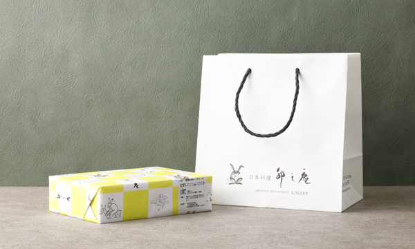 濃厚な苺チーズケーキの紙袋画像