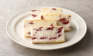濃厚な苺チーズケーキ