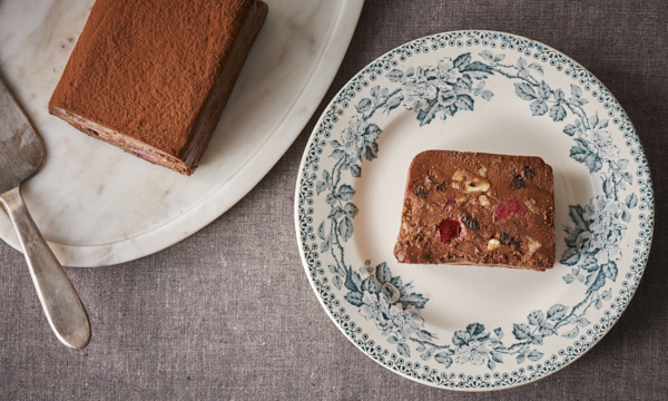 グリオットチェリーとヘーゼルナッツのチョコテリーヌ ビストロコンフル Bistro Confl 接待の手土産 ぐるなび