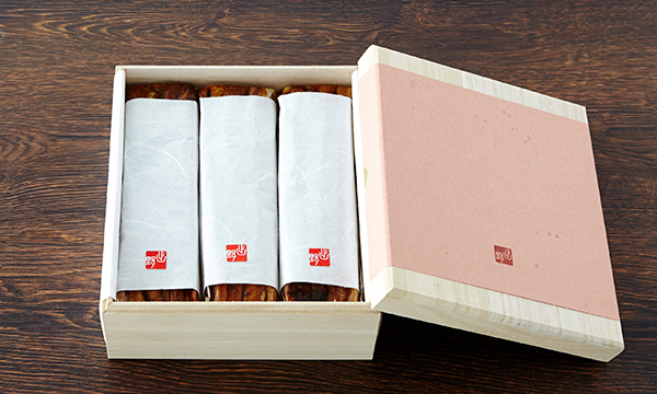 あなご蒲鉾3本入(桐箱)の箱画像