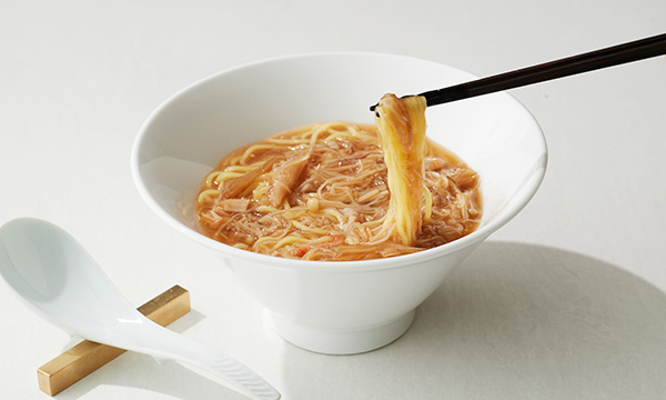 伊勢神宮外宮奉納・極上黄金スープのふかひれ麺の内容画像